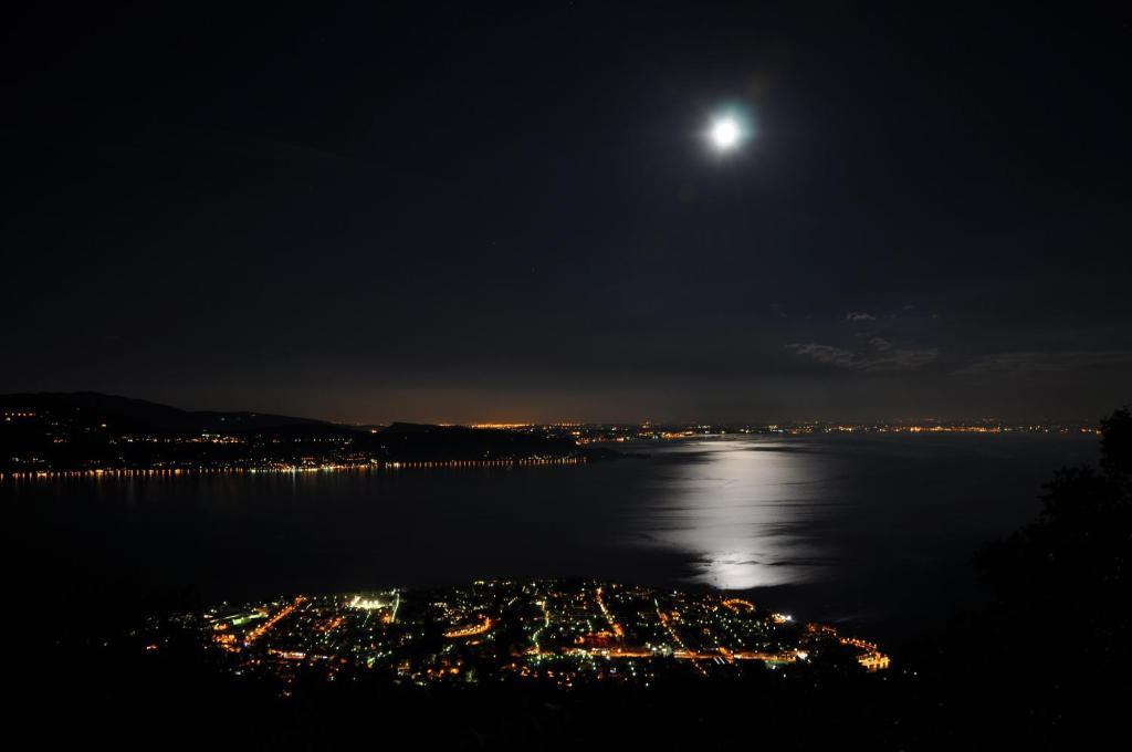 Hotel Sorriso Toscolano Maderno Bagian luar foto