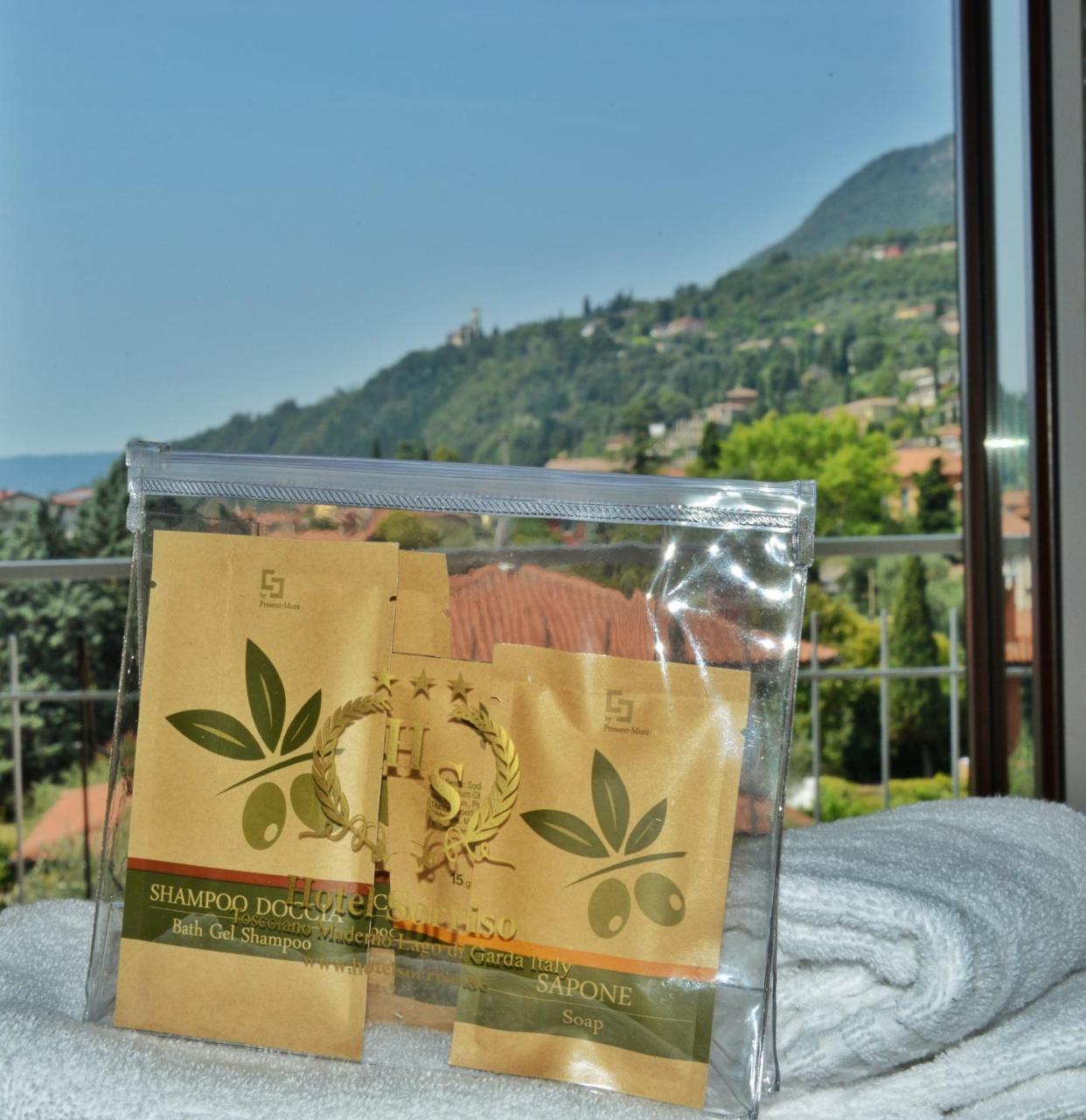 Hotel Sorriso Toscolano Maderno Bagian luar foto
